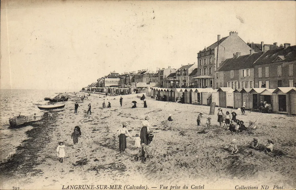 Langrune-sur-Mer (Calvados) — Vista tirada do Castelo — Coleções ND Phot. - Frente