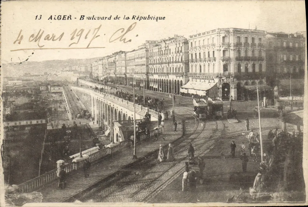 Alger — Boulevard de la République — Ansicht der Brücke und des Trams, Verlag '13 ALGER' und Nr. 13 - Vorderseite