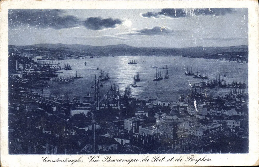 Konstantinopel — Panoramablick auf den Hafen und den Bosporus — Verlag J. P. (gedruckt auf der Karte) - Vorderseite