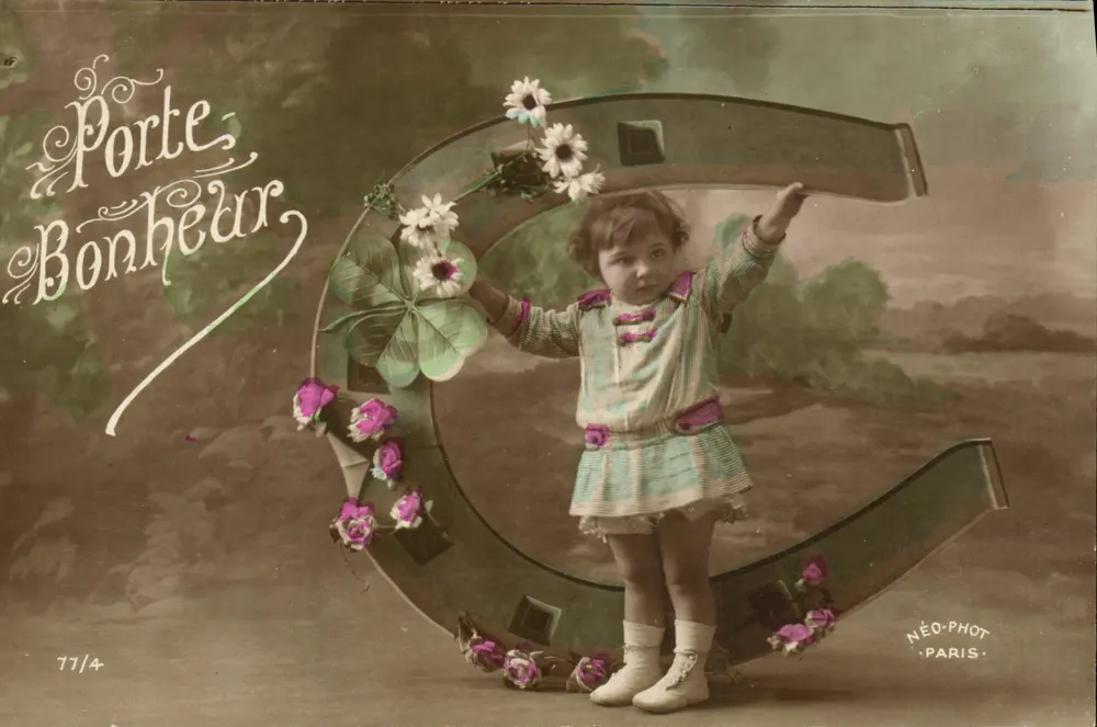 Kleine Mädchen mit einem Glücksschuh — Porte Bonheur — NÉO-PHOT PARIS n°77/4 - Vorderseite