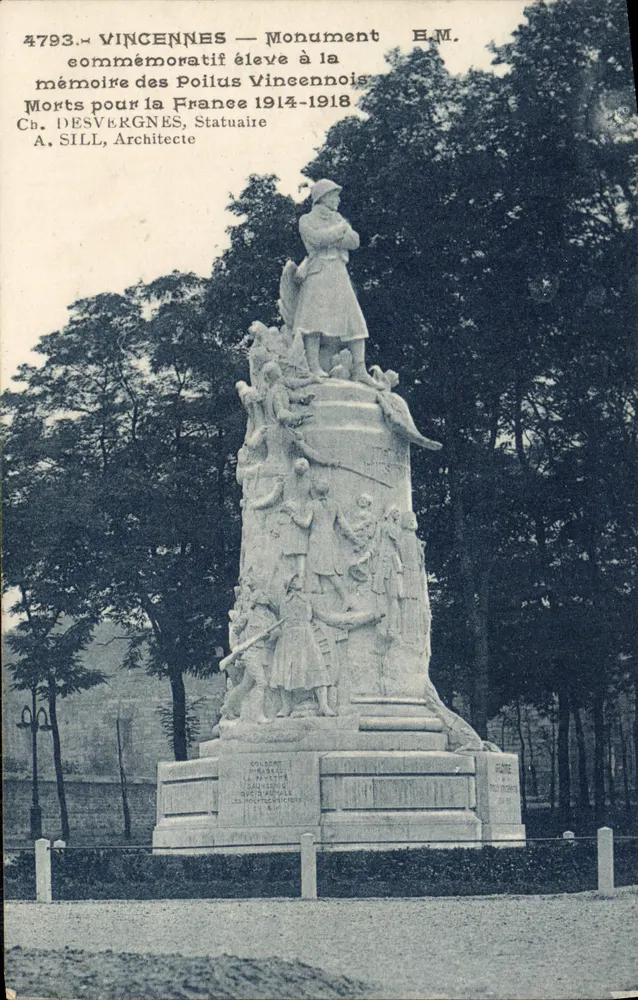 Vincennes — Gedenkmonument für die Vincennes-Soldaten, die für Frankreich im Krieg 1914-1918 starben — Ch. Desvergnes, Bildhauer; A. Sill, Architekt - Vorderseite