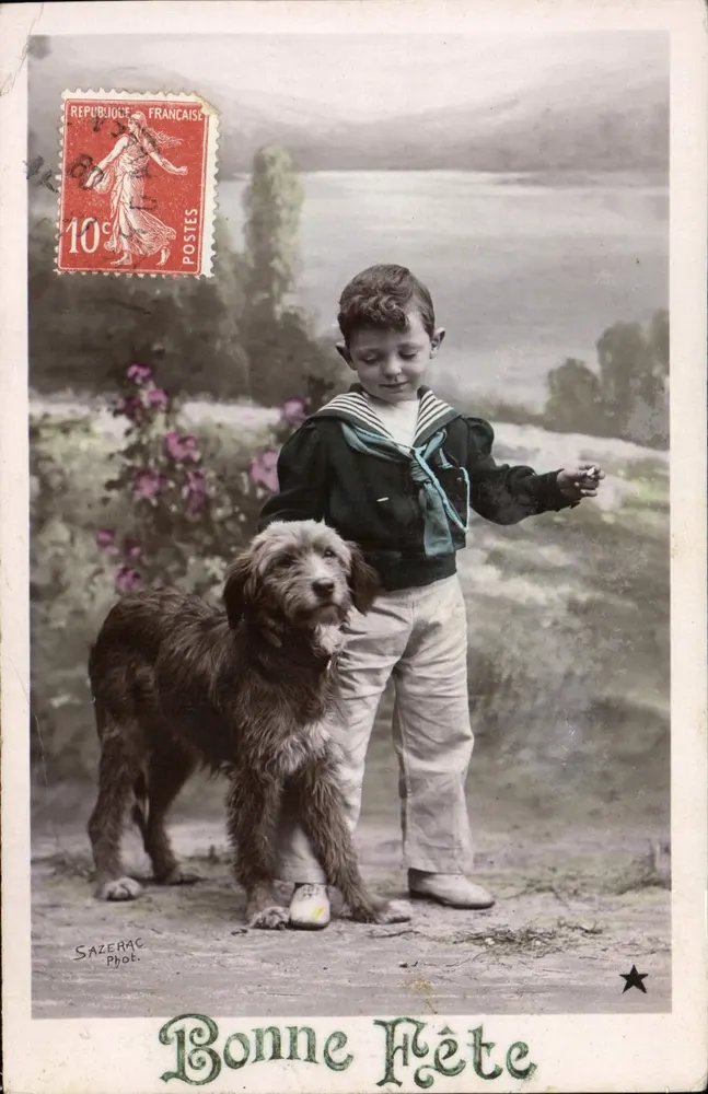 Kind mit Seemannsuniform und Hund — Sazerac Phot. — Frohe Geburtstagskarte — 10c République Française Stempel - Vorderseite