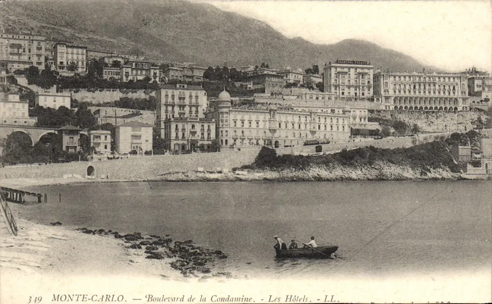 Monte-Carlo — Boulevard de la Condamine — Os Hotéis — N° 319 - Frente
