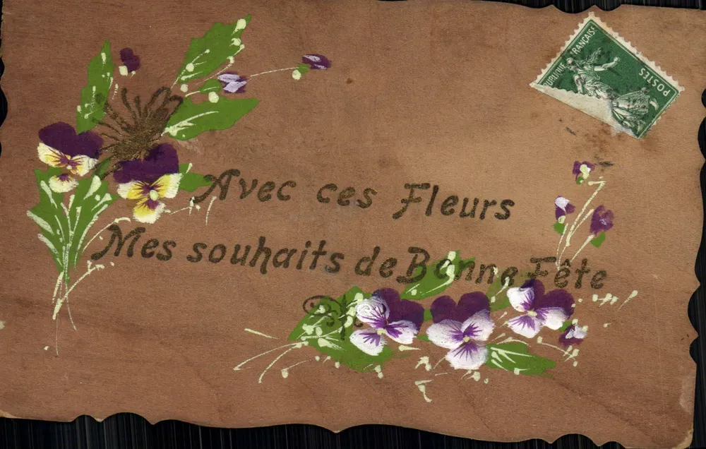 Blumen — Dekorierte Ansichtskarte mit Violettblumen — Unbekannter Verlag, Seriennummer nicht sichtbar - Vorderseite