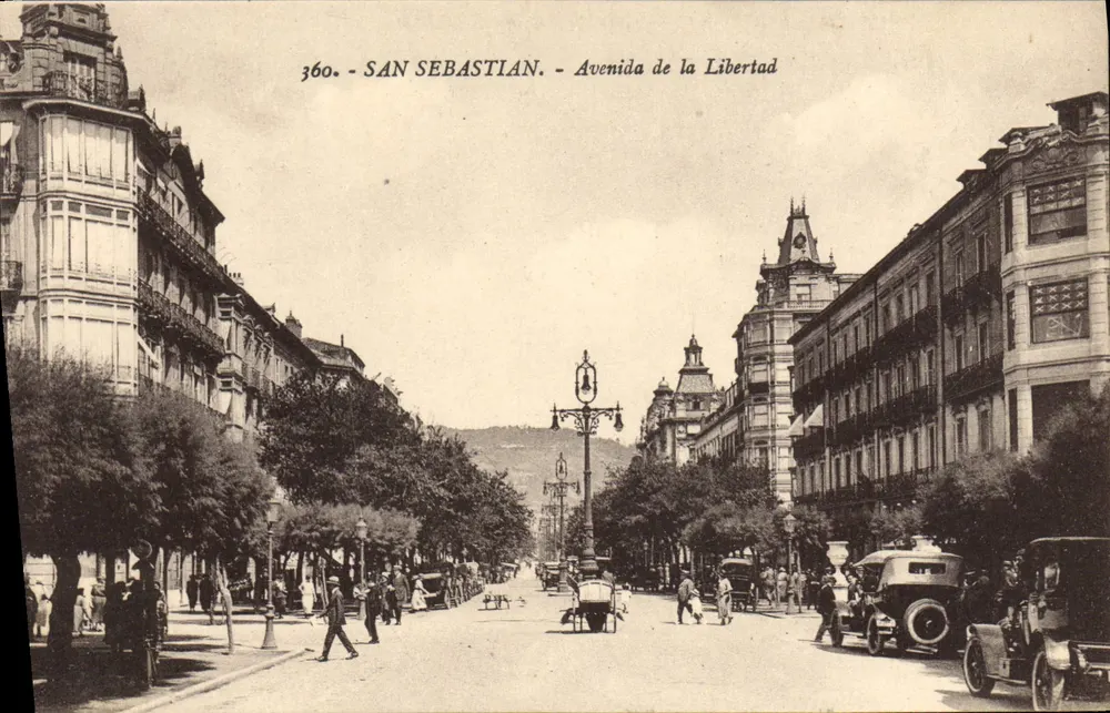 San Sebastián - Avenida de la Libertad — Foto Báltan, n° 360 - Vorderseite