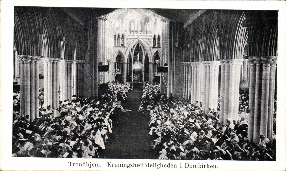 Trondheim — Krönungszeremonie in der Kathedrale — VERDENSPPOSTFORENINGEN - Vorderseite