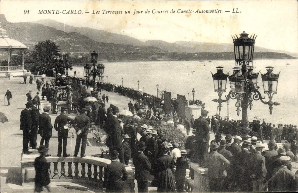 Monte-Carlo — Les Terrasses an einem Tag der Automobilbootrennen — LL. — Nr. 91 - Vorderseite