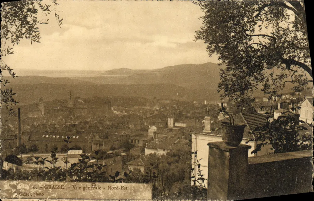 Grasse - Ogólny widok - Północny wschód — Bruno Clart, fotografia - Awers
