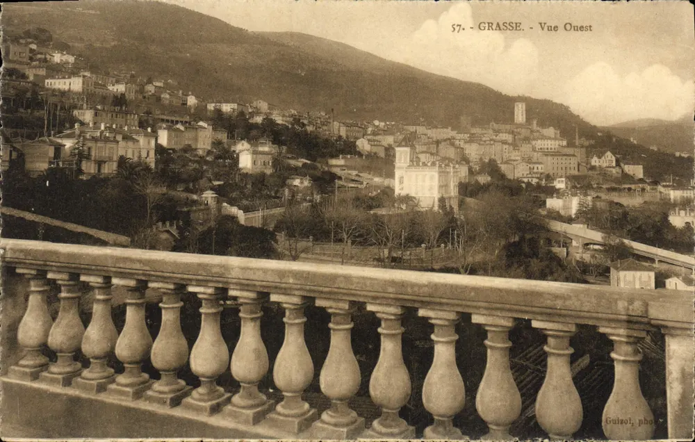 Grasse - Vista Oeste — Guizol, foto n°57 - Frente