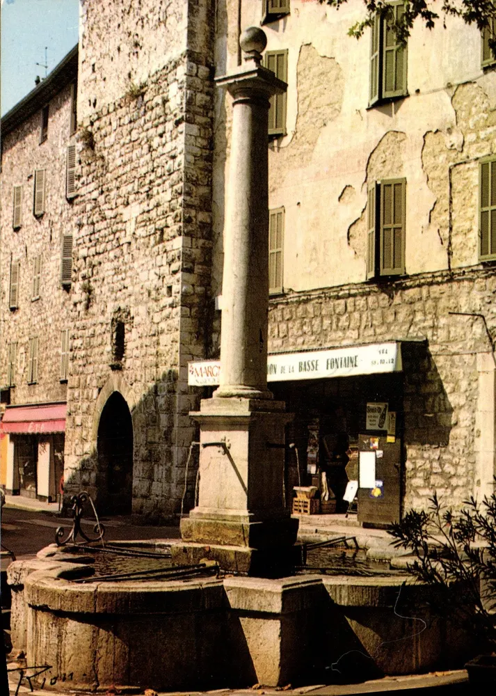 A Basse Fontaine — Vence — editor Rion - Frente