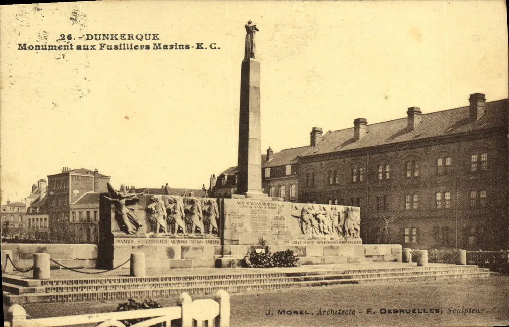 Dunkerque — Monument aos Marinheiros de Fuzileiro — J. Morel, Arquiteto - F. Desruelles, Escultor - Frente
