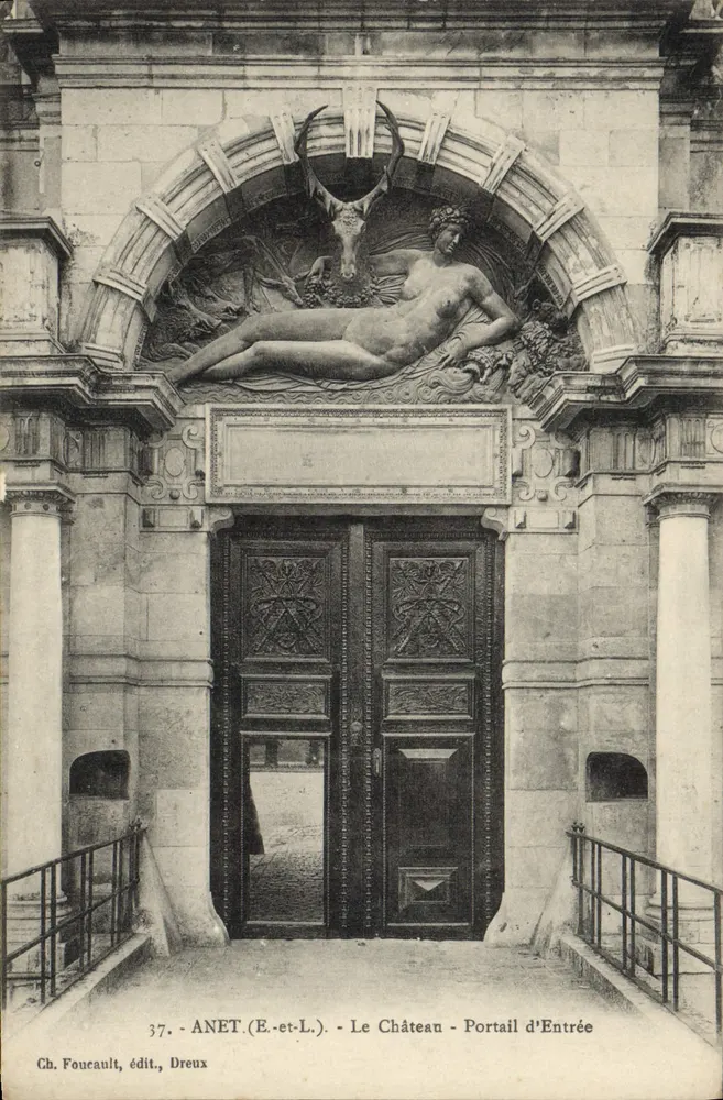 Anet (E-et-L) - O Castelo - Portal de Entrada — Ch. Foucault, editor, Dreux, n°37 - Frente