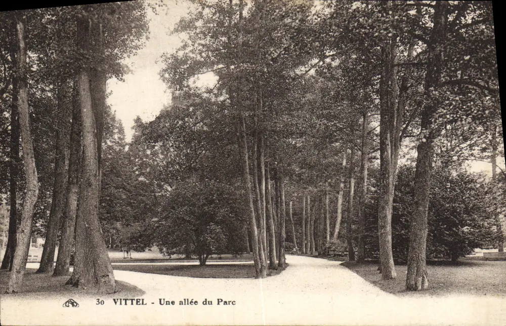 VITTEL - Jedna z alei Parku — wydawca VITTEL, nr 30 - Awers