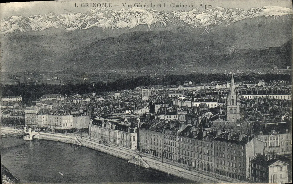 Grenoble — Allgemeiner Blick und die Alpenkette — P. Gaude, photo-Verlag Grenoble - Vorderseite
