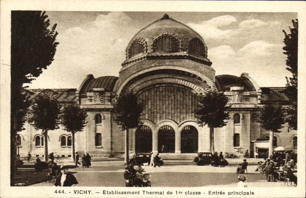 Vichy — Erstklassiges Thermalbad — Haupteingang - Vorderseite