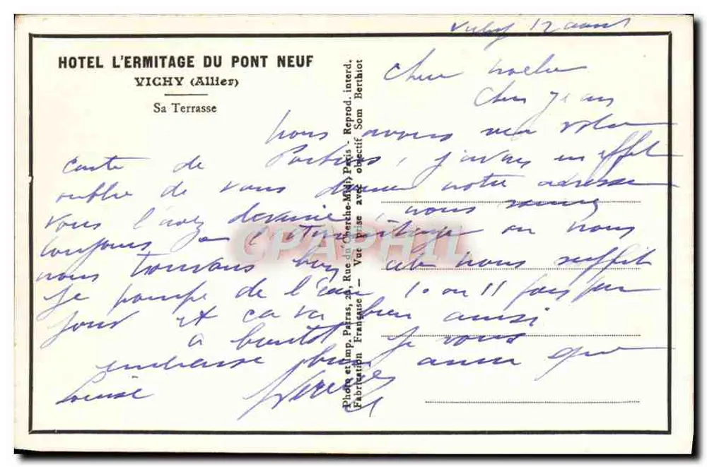 Vichy Hotel Ermitage — Terrasse mit Gruppe von Personen — Photo et Imp. Patras, Paris - Rückseite