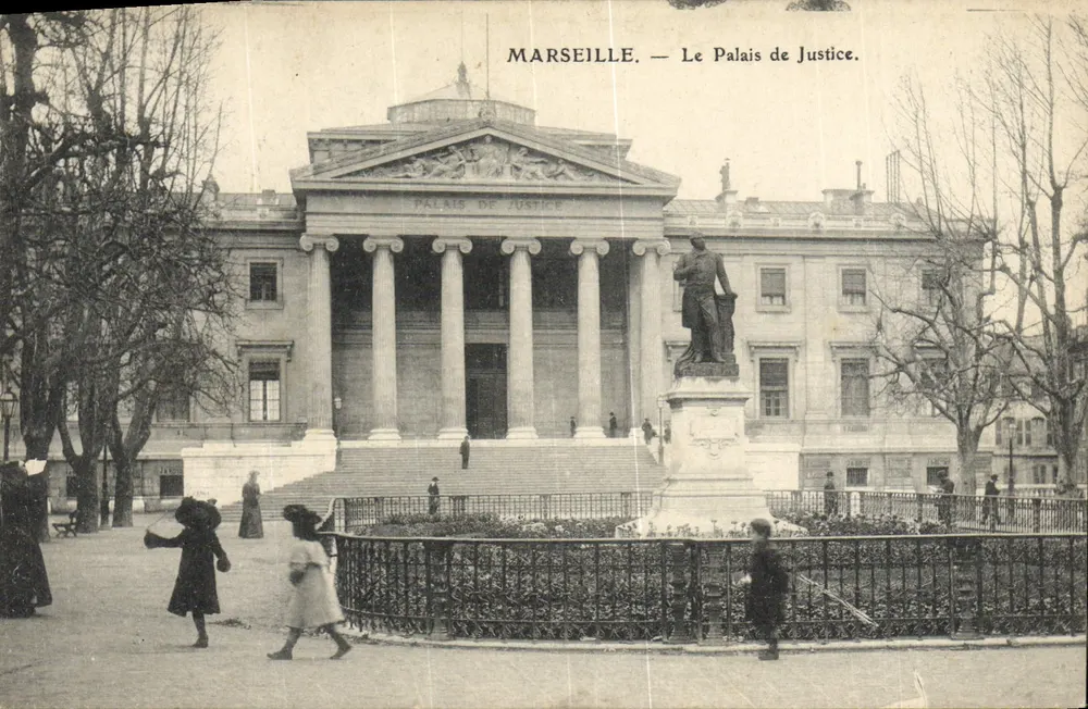 Marselha — O Palácio de Justiça — Moka Williot - Frente