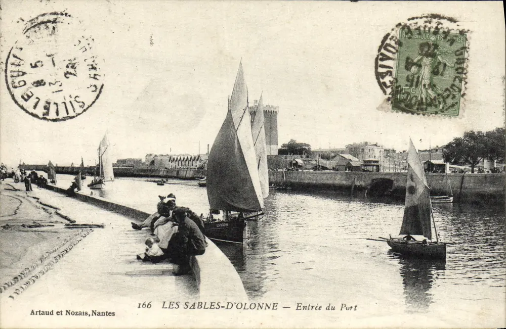 Les Sables-d'Olonne — Entrée du Port — Artaud et Nozais, Nantes, n°166 - Recto