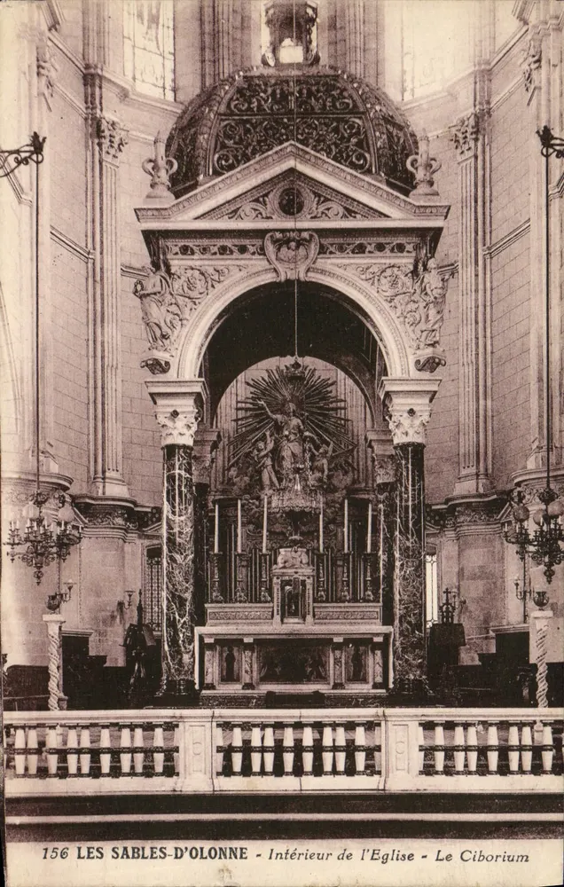 Les Sables-d'Olonne - Intérieur de l'Église - Le Ciborium - Recto