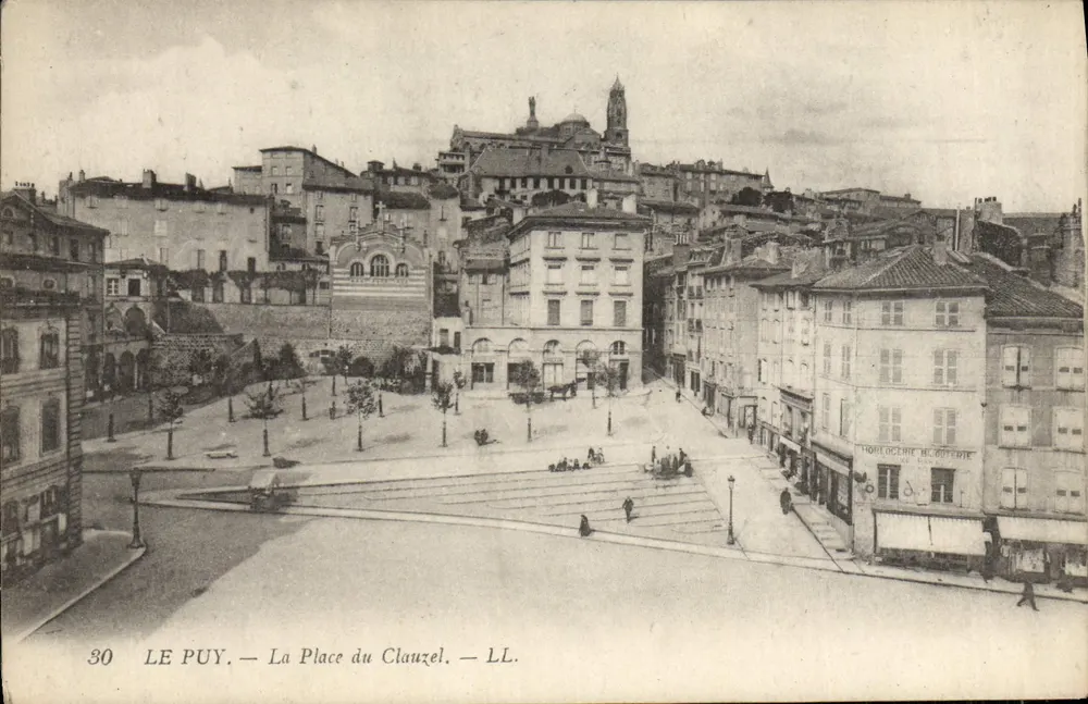 Le Puy — A Praça do Clauzel — LL. — n°30 - Frente