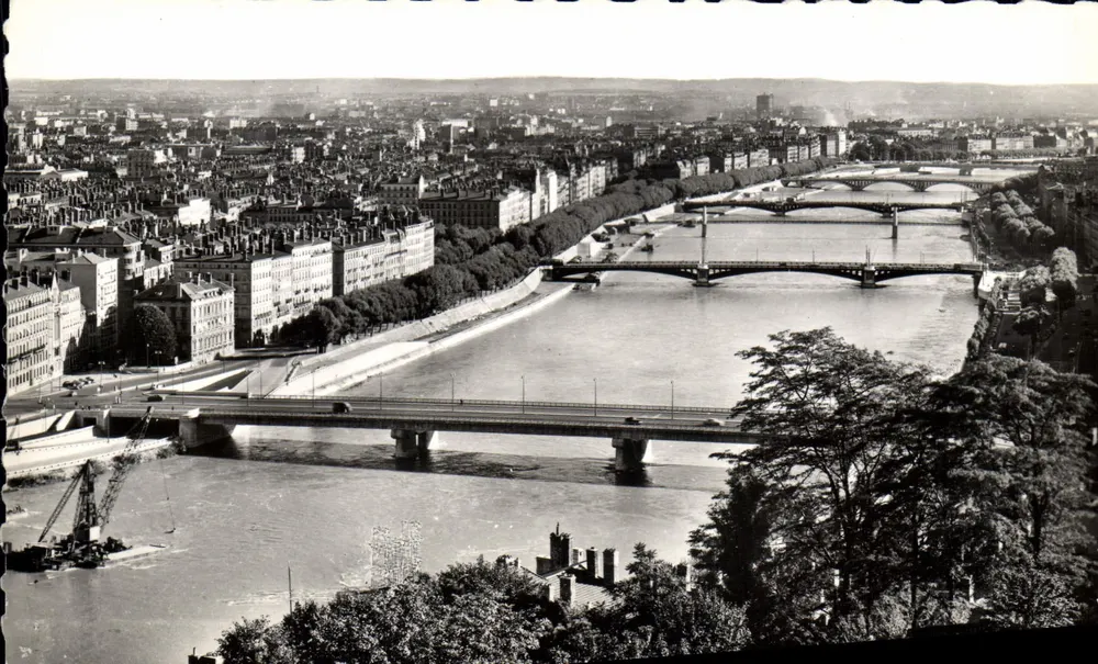 Lyon — Pontes sobre o Rio Rhône — Trollet e Fils, Lyon - Frente