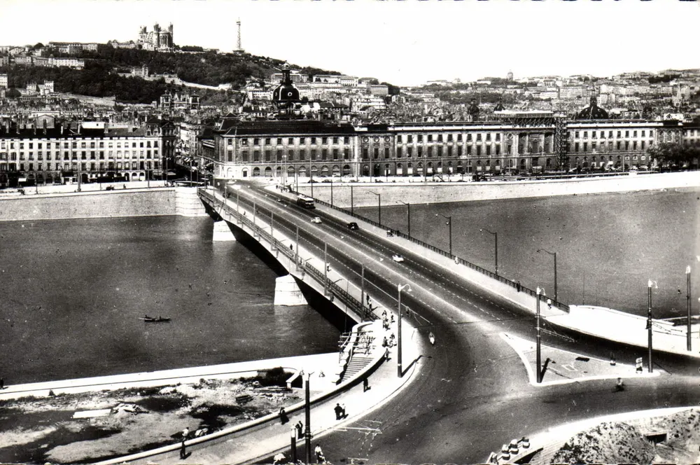 Lyon — Pont de la Guillotière — TROLLIET et Fils, Lyon - Frente