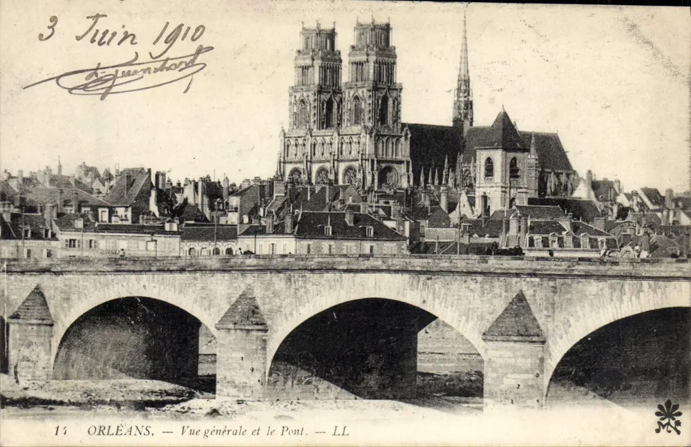 Orléans — Visão geral e o Ponte — LL - Frente
