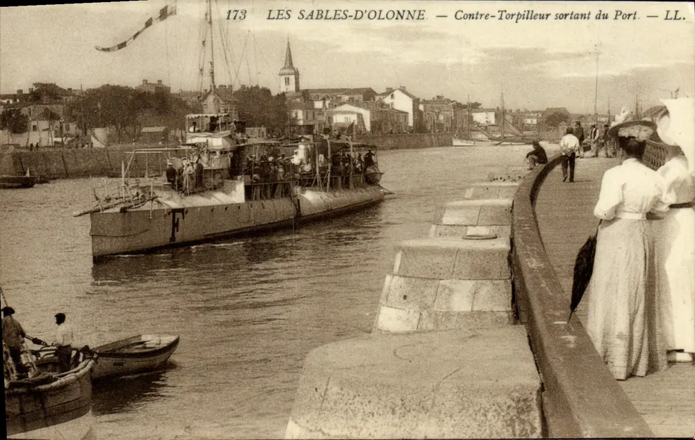 Les Sables-d'Olonne — Unterseeboot verlässt den Hafen — LL. — N° 173 - Vorderseite
