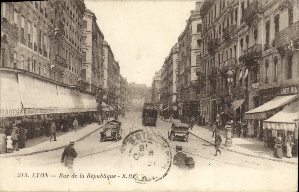 LYON — Rue de la République — E.R. — n°215 - Frente