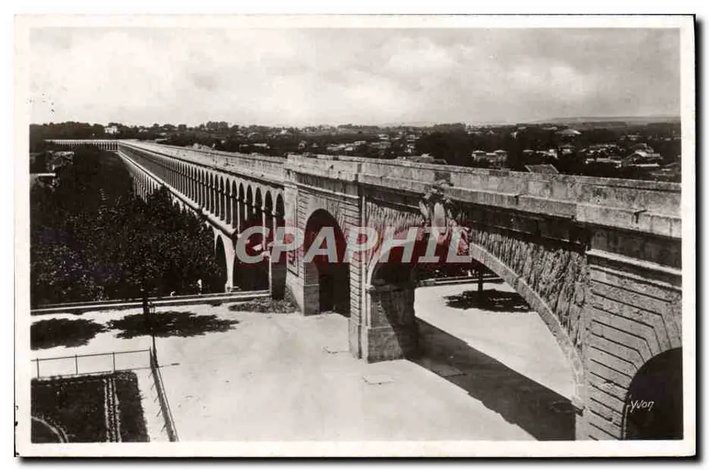Der Aquädukt Saint-Clément — Montpellier (Hérault) — Les Entons d'Aur Yvon, Paris - Vorderseite