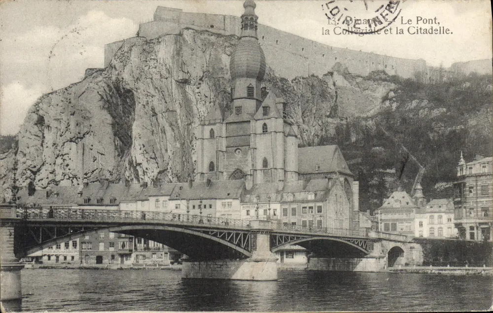 Dinant — Der Brücke, die Collegiatekirche und die Zitadelle. - Vorderseite