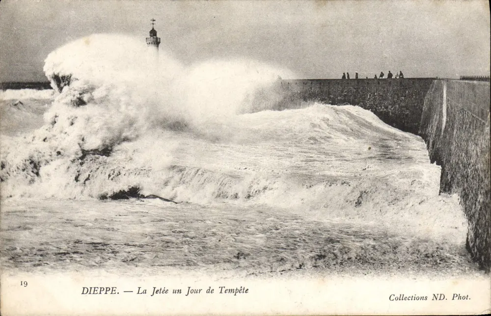 Dieppe — Vista de la dársena en un día de tormenta — Collections ND. Foto n°19 - Anverso
