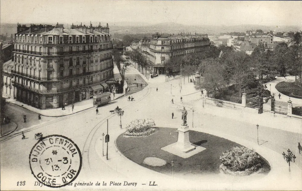 Place Durcy — Dijon — Vista geral — Dijon Central, n°123 - Frente
