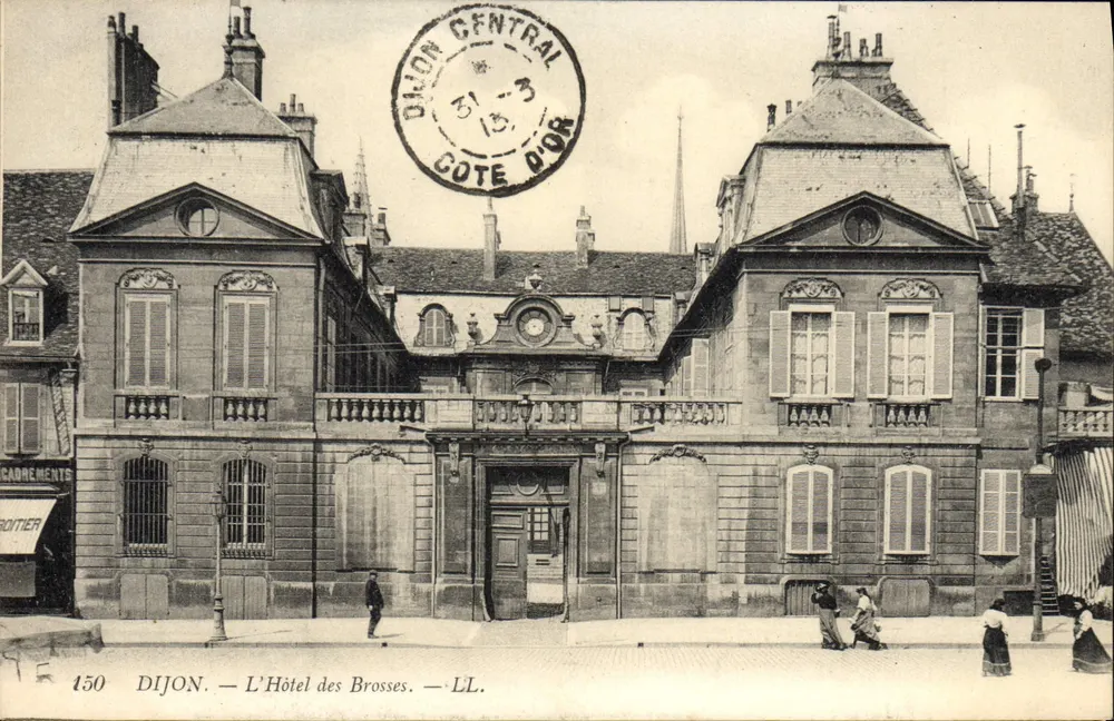 Dijon — O Hotel des Brosses — LL. - Frente