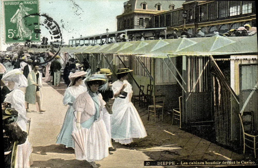 Dieppe - As cabines boudoir diante do Casino - Frente
