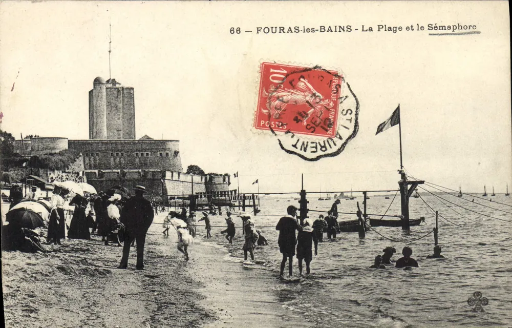Fouras-les-Bains — A Praia e o Sémaphore — Editor desconhecido, n° 66 - Frente