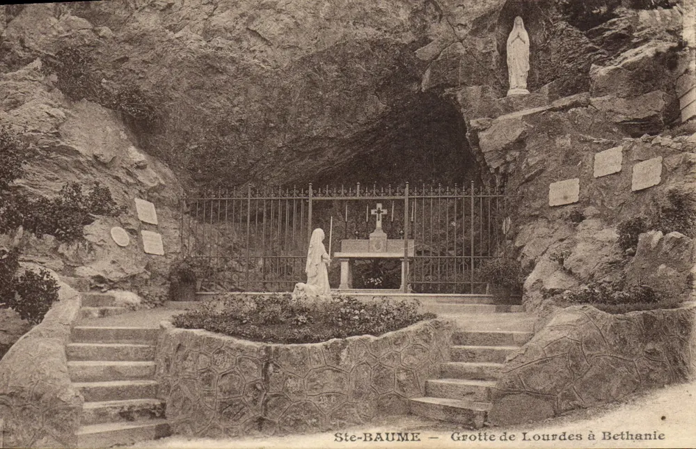 Ste-BAUME — Grot van Lourdes in Bethanie - Voorkant