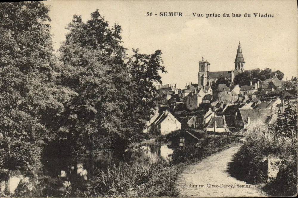 Semur — Vue prise du bas du Viaduc — Librairie Clerc-Darcy, Semur - Frente