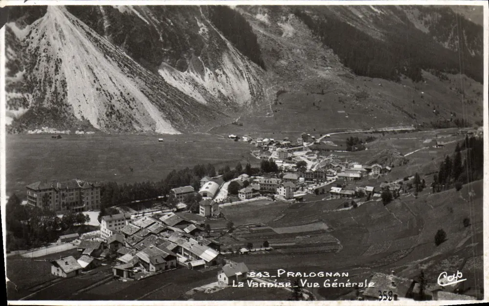 A Vandise - Vista Geral — Pralognan — editor C.P. Strasbourg, n° 358 - Frente