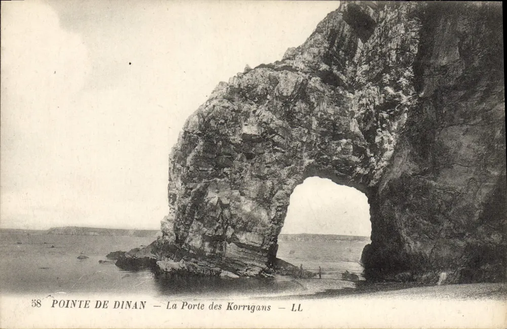 Ponta de Dinan — A Porta dos Korrigans — LL - Frente