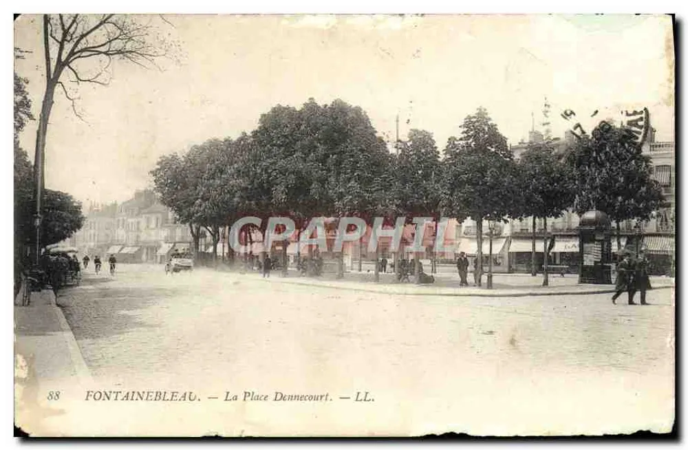 Fontainebleau — La Place Dennecourt — LL. — n°88 - Vorderseite