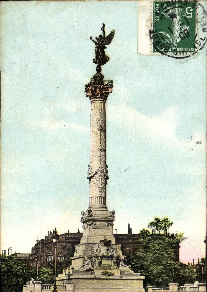 Coluna da República — Monumento no canto da praça da República — Editor: L. Y. & Cie, Paris - Frente