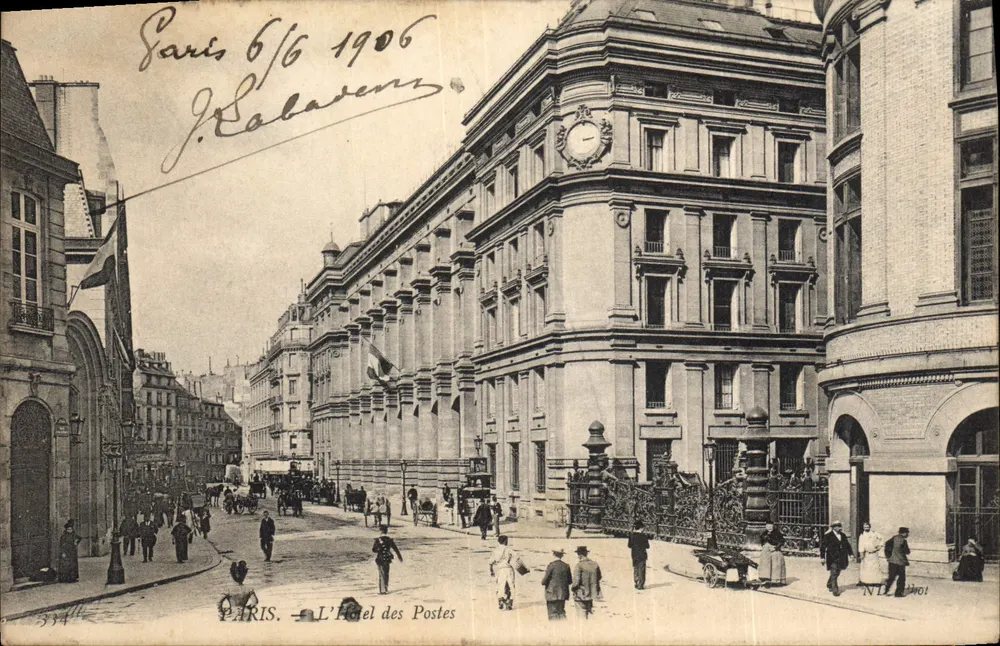 Paris — O Hotel das Correios — editor N.L. n° 334 - Frente