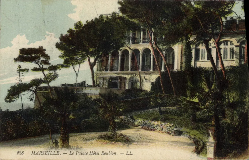 Marselha — O Hotel Palace Roubion — LL. — n° 228 - Frente