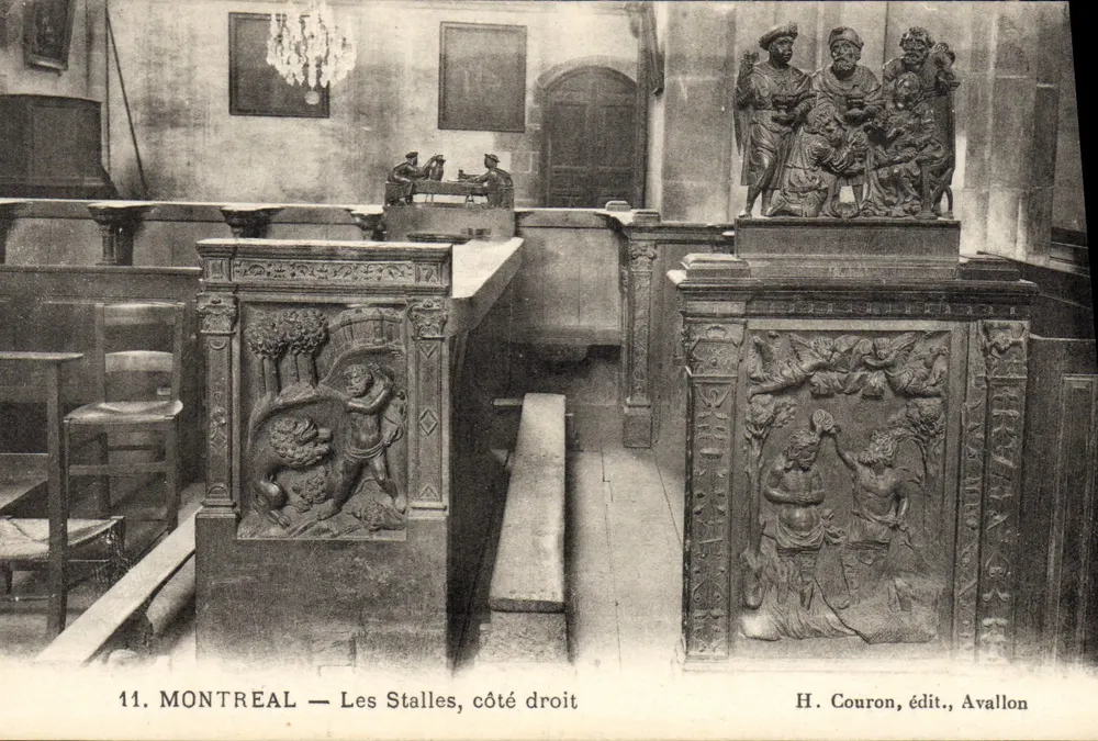 Montréal — As Stalles, lado direito — H. Couron, editor, Avallon - Frente