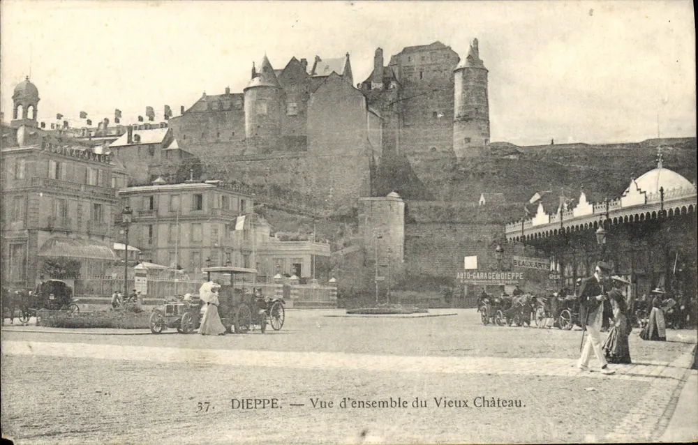 Dieppe — Blick auf den alten Schloss — Verlag: Régoin & Fils, Nr. 37 - Vorderseite