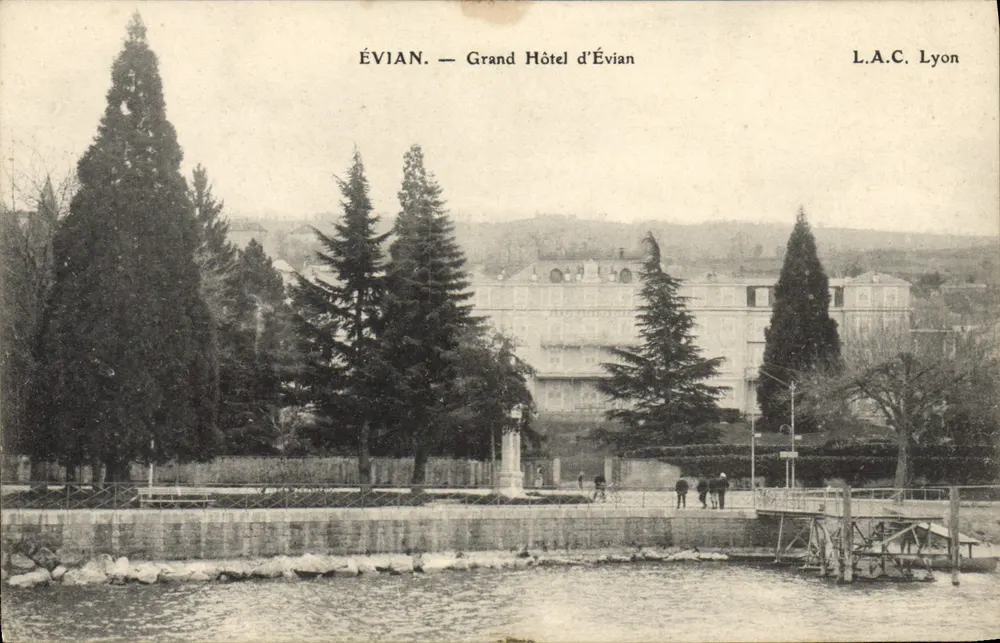 Évian — Grand Hôtel d'Évian — L.A.C. Lyon - Frente