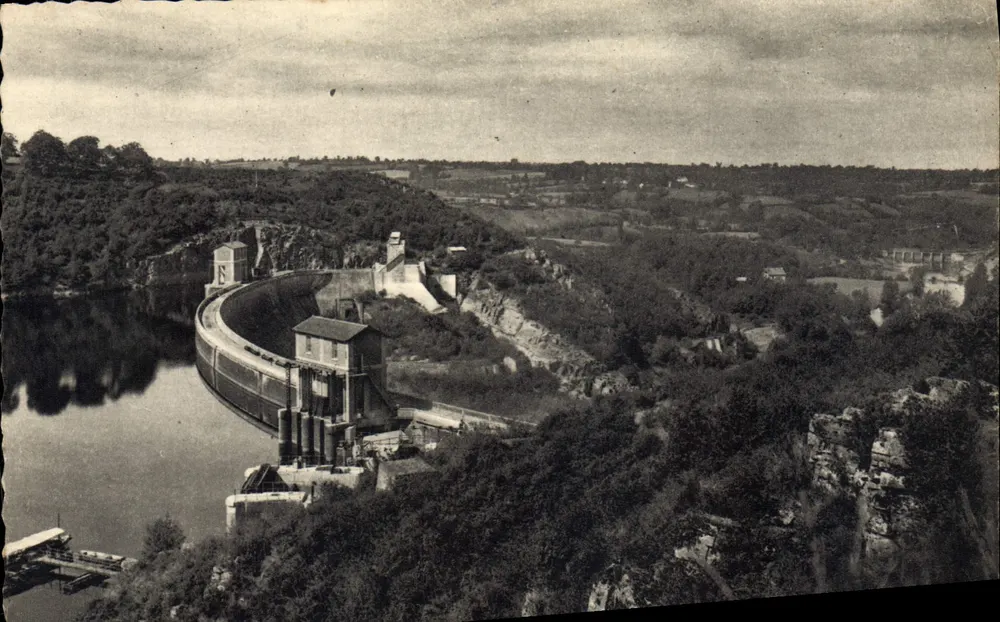 Represa de Eguzon e Ponte das Pilhas — Vista geral — Éditions Modernes, Limoges - Frente