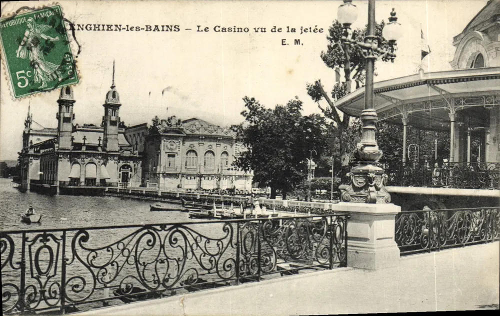 Enghien-les-Bains — Ansicht des Casinos vom Steg — E.M. - Vorderseite