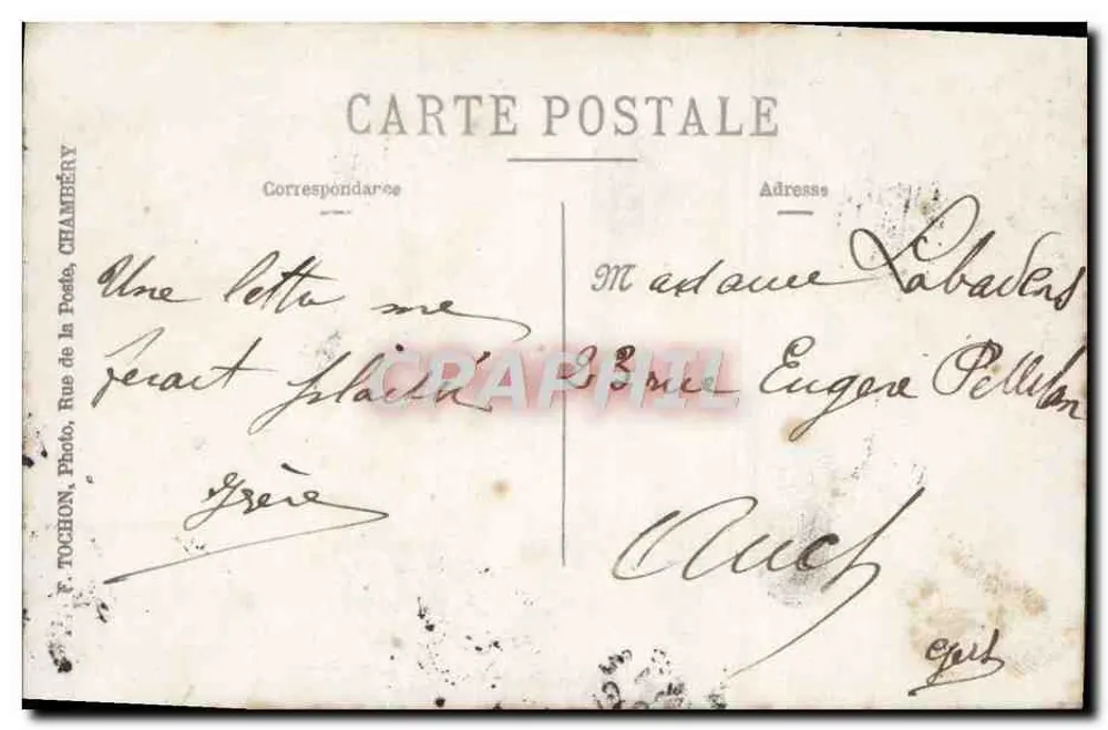 Grupo de personas al borde de un acantilado — Editor F. TOCHON, Foto, Rue de la Poste, Chambéry — Número de serie no visible - Reverso
